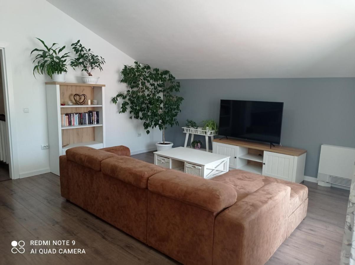 Ferienwohnung Уютна Къща Sliven Exterior foto